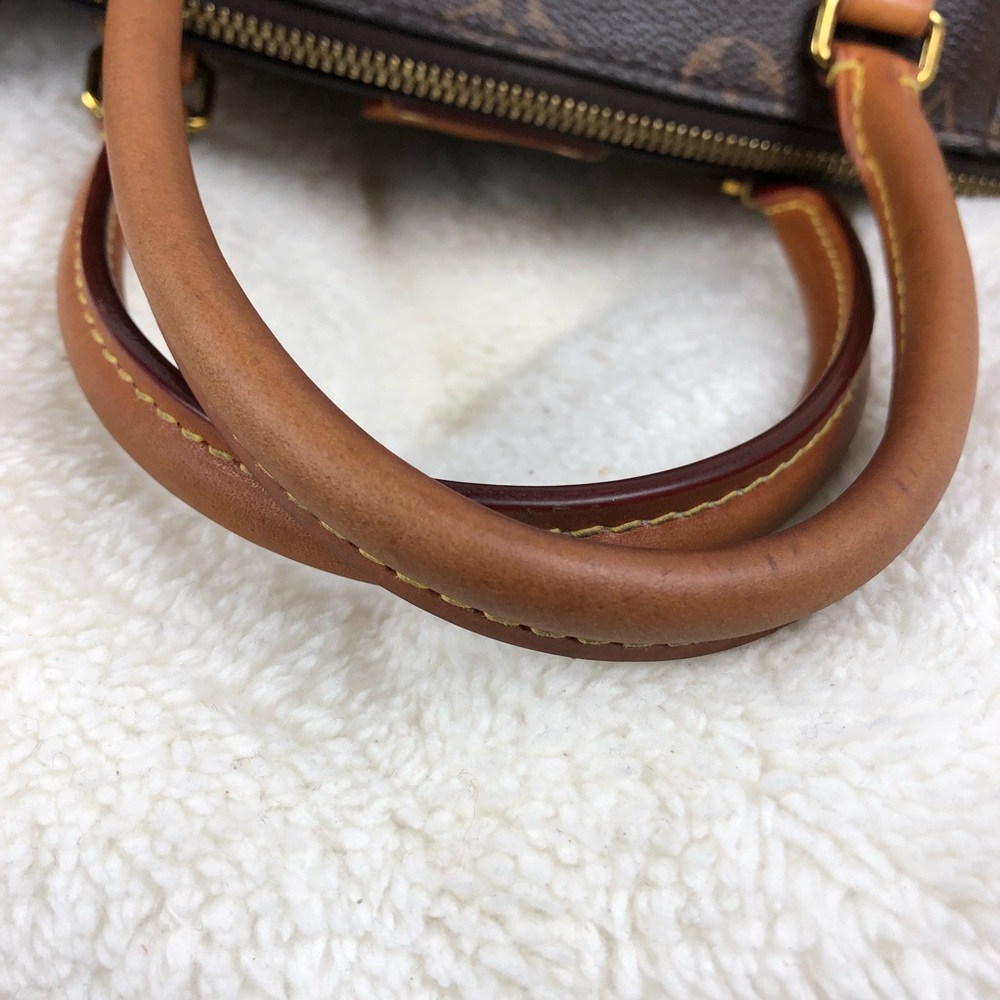 Louis Vuitton Turenne Monogram Bag - Picture 4 of 8